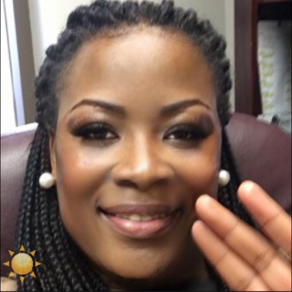 Meet your Posher, Tenesha - Picture 1 of 2